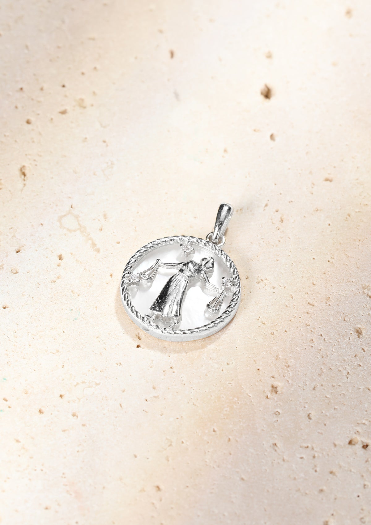 Collier pendentif zodiaque Balance